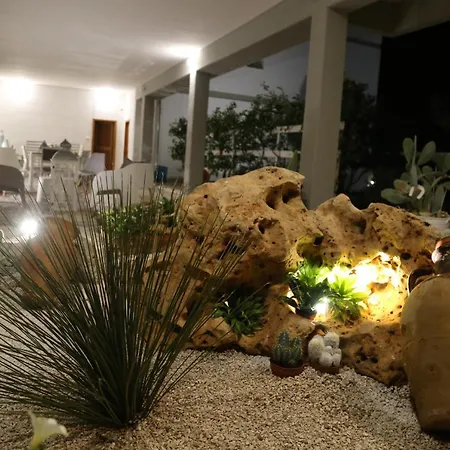 Viro House Couette-café Squinzano