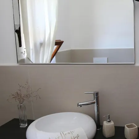 Viro House Couette-café 4*