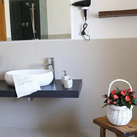 Viro House Couette-café