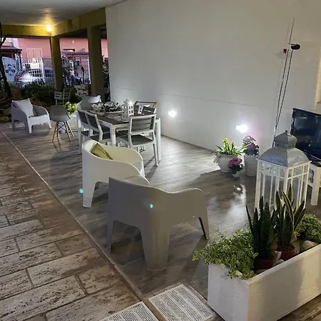 Bed & Breakfast Viro House Squinzano