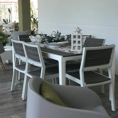 Viro House Bed & Breakfast *