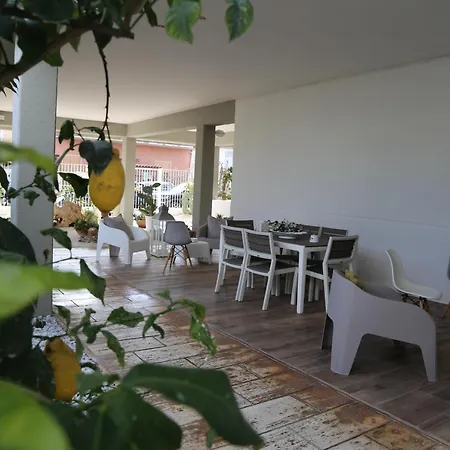 Viro House Bed & Breakfast *