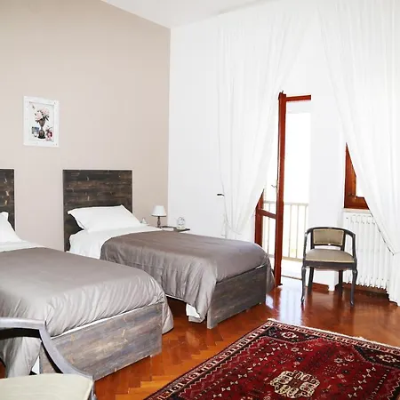 Bed & Breakfast Viro House *