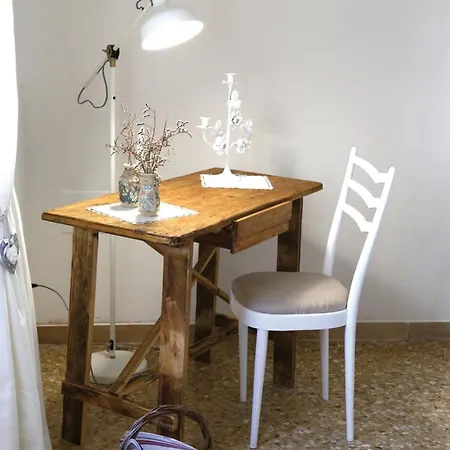 Viro House Bed & Breakfast *